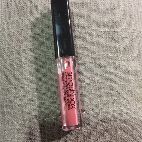 Babe alert( pink shade) liquid lipstick - Picture 1 of 1